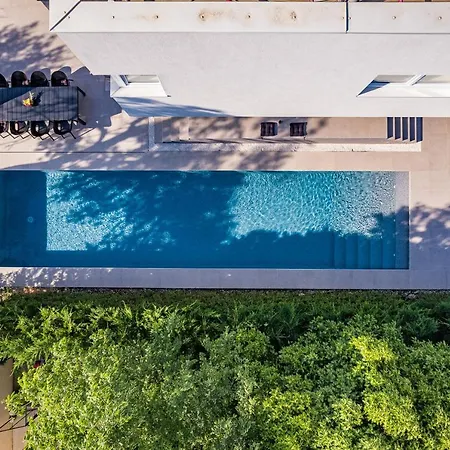 Βίλα Aida - 4 Bedroom Luxury With Large Private Pool 4k Projector And Jacuzzi Πούλα
