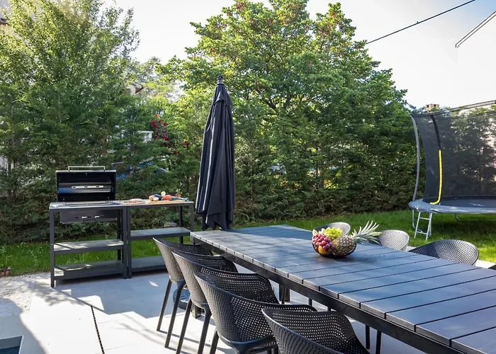 Aida - 4 Bedroom Luxury With Large Private Pool 4k Projector And Jacuzzi