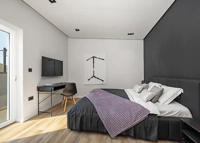 Aida - 4 Bedroom Luxury With Large Private Pool 4k Projector And Jacuzzi * Pula