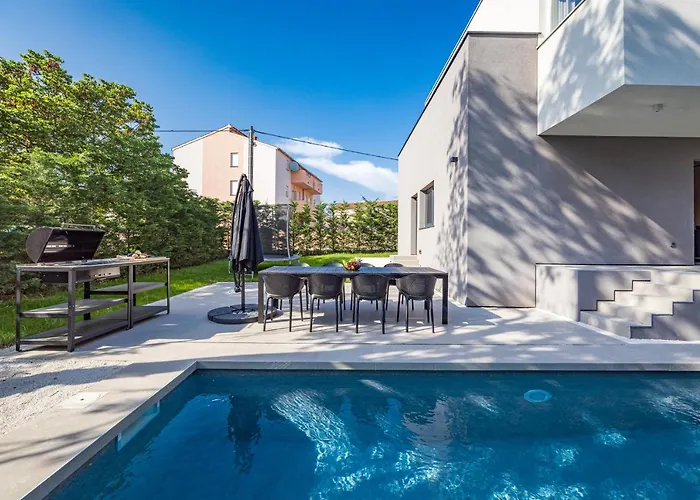 וילה Aida - 4 Bedroom Luxury With Large Private Pool 4k Projector And Jacuzzi
