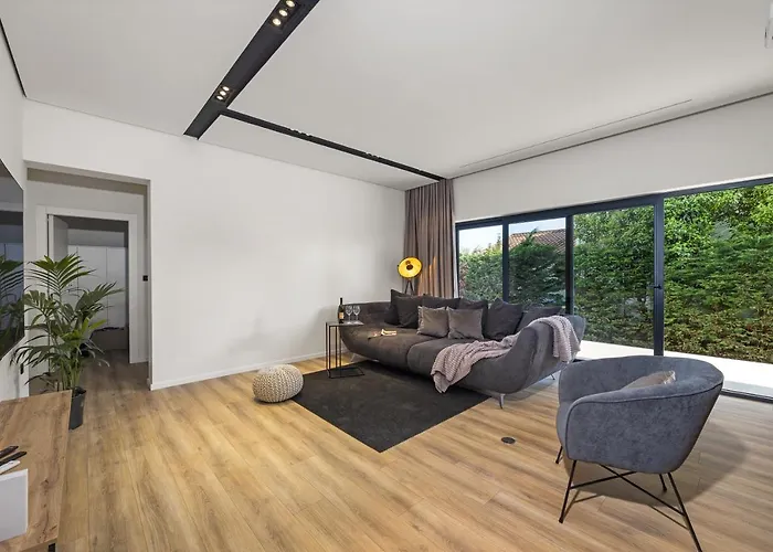 Вілла Aida - 4 Bedroom Luxury With Large Private Pool 4k Projector And Jacuzzi Пула