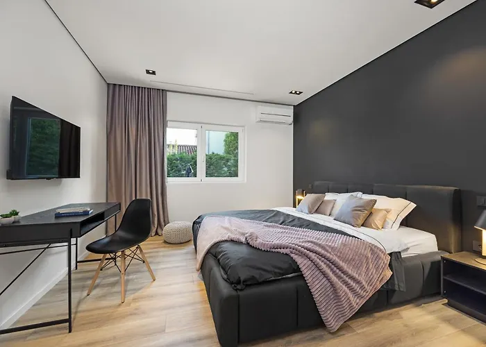 Вілла Aida - 4 Bedroom Luxury With Large Private Pool 4k Projector And Jacuzzi