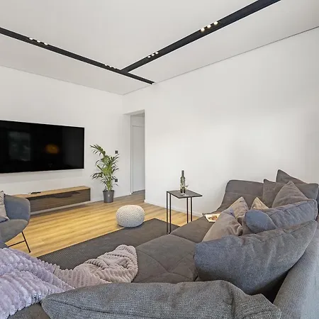 别墅 Aida - 4 Bedroom Luxury With Large Private Pool 4k Projector And Jacuzzi *